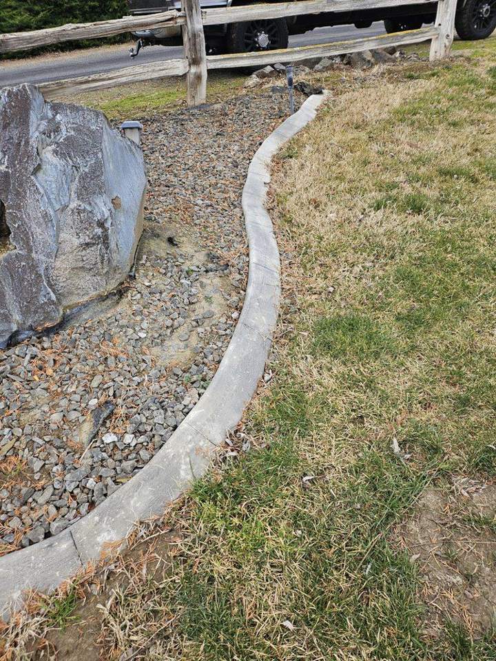 Lawn maintained by Pablo's Lawn Service